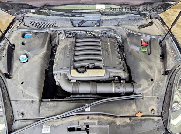 WP1AA2A22HKA86648 2017 PORSCHE CAYENNE Black უკანა სალონის ხედი