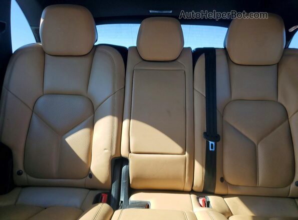 WP1AA2A22JKA06447 2018 PORSCHE CAYENNE Белый Вид щитка приборов