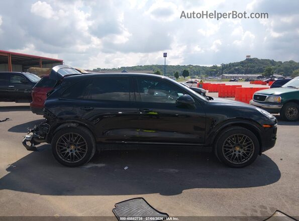 WP1AA2A23JKA06067 2018 PORSCHE CAYENNE Черный Вид задней части салона
