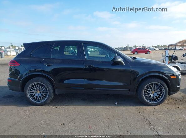 WP1AA2A24HKA91902 2017 PORSCHE CAYENNE Black Սալոնի հետևի տեսք