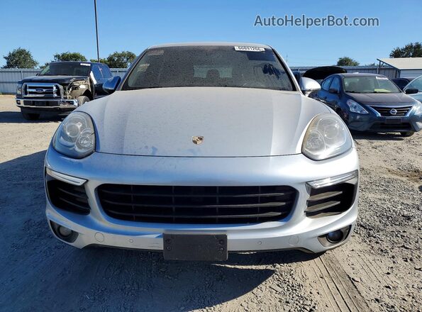 WP1AA2A25GLA04887 2016 PORSCHE CAYENNE Silver Front view