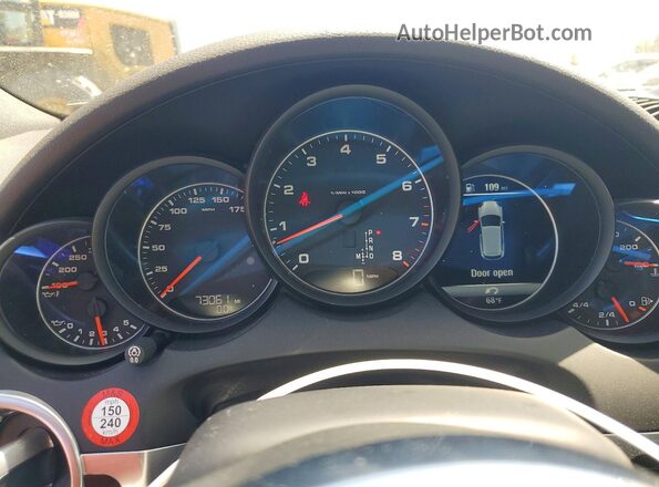 WP1AA2A26JKA06970 2018 PORSCHE CAYENNE Белый Вид щитка приборов