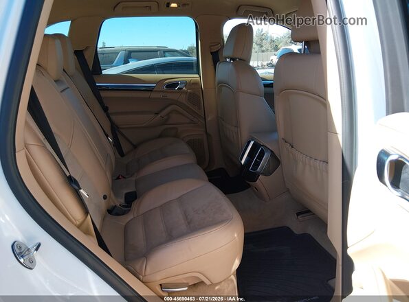 WP1AA2A27HKA84264 2017 PORSCHE CAYENNE White VIN sticker view