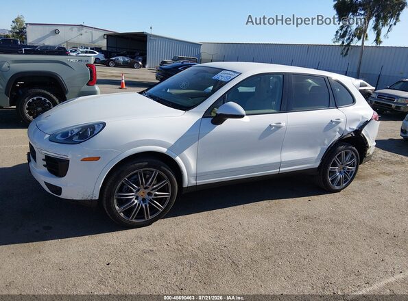 WP1AA2A27HKA84264 2017 PORSCHE CAYENNE White 360 interior view