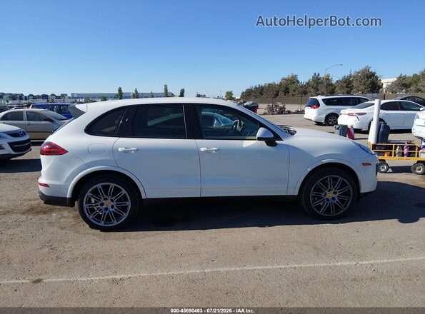 WP1AA2A27HKA84264 2017 PORSCHE CAYENNE White Rear interior view