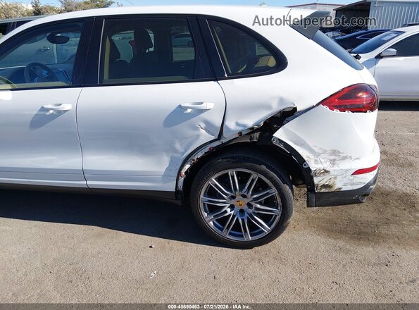 WP1AA2A27HKA84264 2017 PORSCHE CAYENNE White Front view