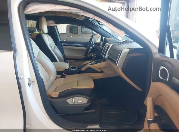 WP1AA2A28GKA12052 2016 PORSCHE CAYENNE White Սալոնի դիմացի տեսք