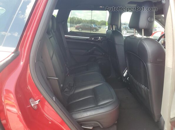 WP1AA2A29GKA36070 2016 PORSCHE CAYENNE Red Հետևի նստատեղերի տեսք