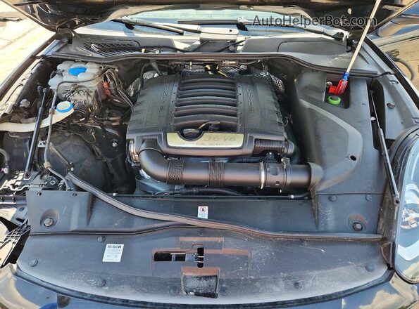 WP1AA2A29HKA80782 2017 PORSCHE CAYENNE Черный Вид подкапотного пространства