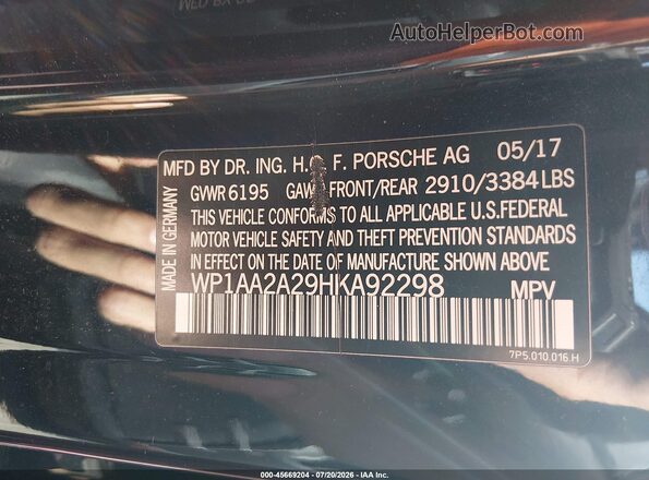 WP1AA2A29HKA92298 2017 PORSCHE CAYENNE Black ძრავის განყოფილების ხედი