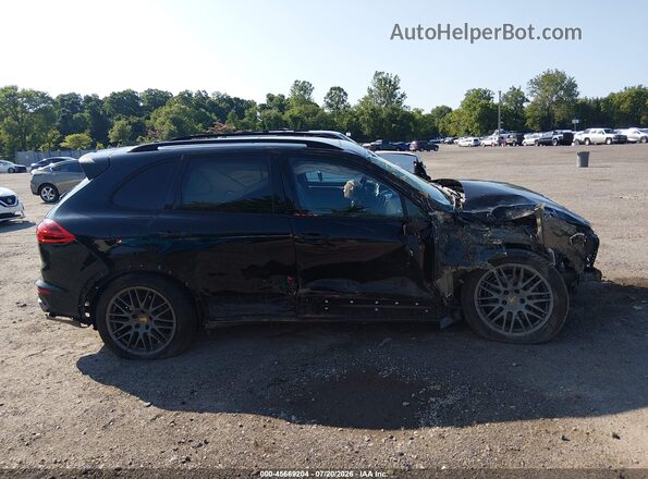 WP1AA2A29HKA92298 2017 PORSCHE CAYENNE Black უკანა სალონის ხედი