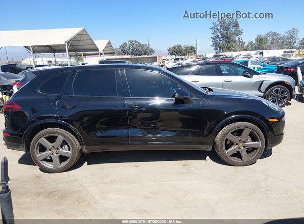WP1AA2A2XJKA07748 2018 PORSCHE CAYENNE Black Սալոնի հետևի տեսք