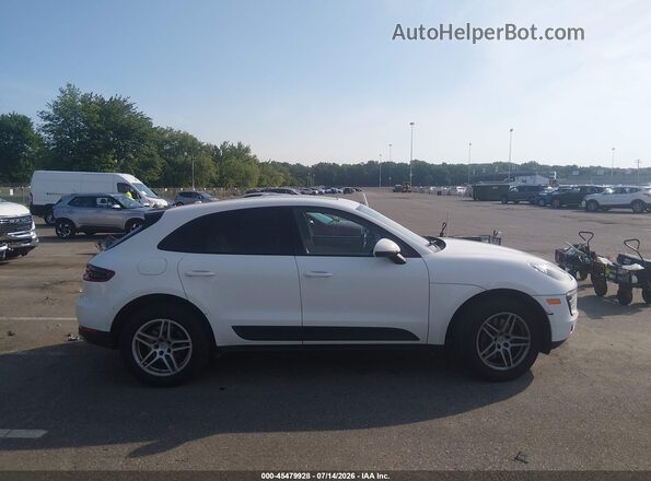 WP1AA2A50JLB03991 2018 PORSCHE MACAN White Vista interior trasera