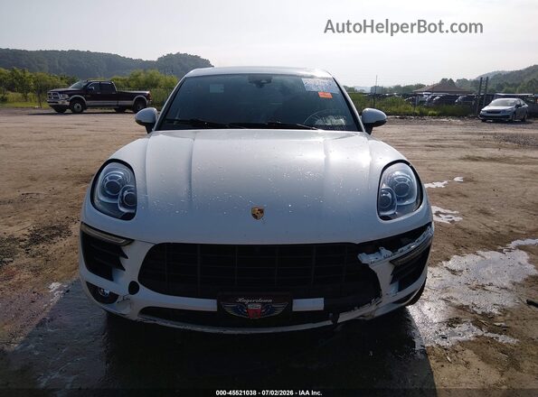 WP1AA2A50JLB11007 2018 PORSCHE MACAN White Widok wnętrza z tyłu