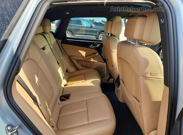 WP1AA2A50LLB13343 2020 PORSCHE MACAN Silver Вид задніх сидінь