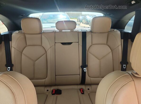 WP1AA2A50RLB12346 2024 PORSCHE MACAN Blue Vista de los asientos traseros