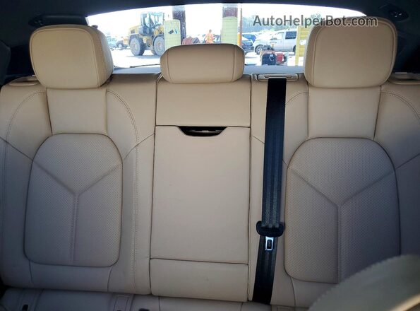 WP1AA2A50RLB17417 2024 PORSCHE MACAN White Widok tylnych siedzeń