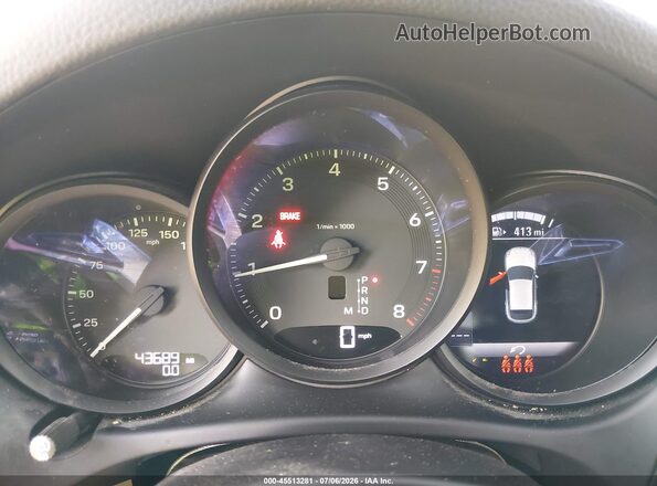 WP1AA2A51RLB13067 2024 PORSCHE MACAN Серебряный Вид задних сидений