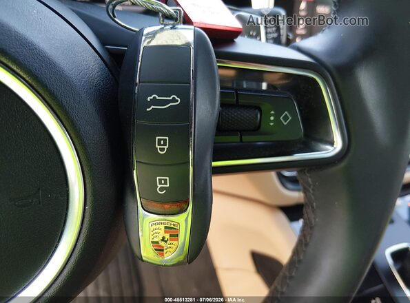 WP1AA2A51RLB13067 2024 PORSCHE MACAN Серебряный Вид панели приборов