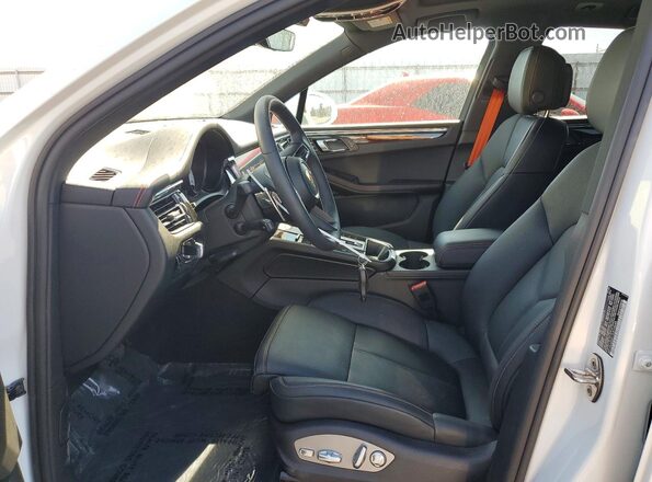 WP1AA2A51TLB10645 2026 PORSCHE MACAN White Vista interior delantera