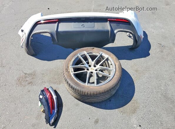 WP1AA2A51TLB10645 2026 PORSCHE MACAN White Vista de la etiqueta del VIN