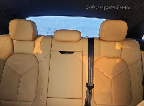 WP1AA2A52HLB07616 2017 PORSCHE MACAN White Հետևի նստատեղերի տեսք