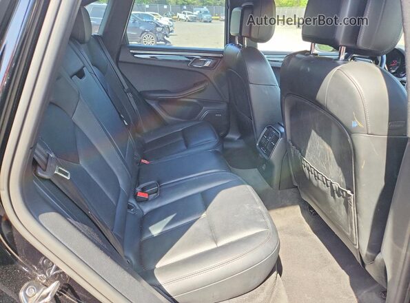 WP1AA2A52HLB08412 2017 PORSCHE MACAN Черный Вид задней части салона
