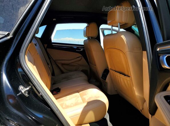 WP1AA2A52JLB21098 2018 PORSCHE MACAN Black Widok wnętrza z tyłu