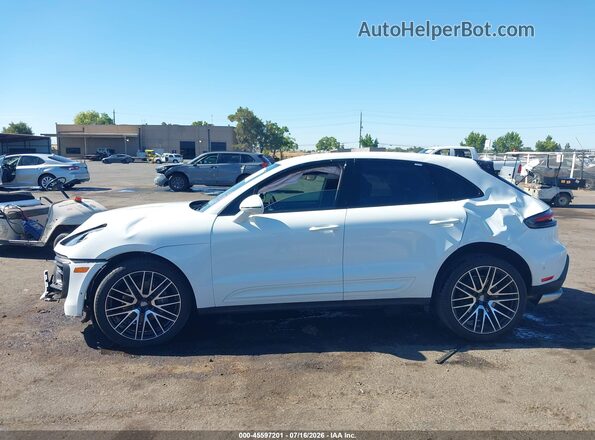 WP1AA2A52NLB07921 2022 PORSCHE MACAN White Rear interior view