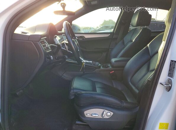 WP1AA2A52PLB21837 2023 PORSCHE MACAN White Vista interior delantera