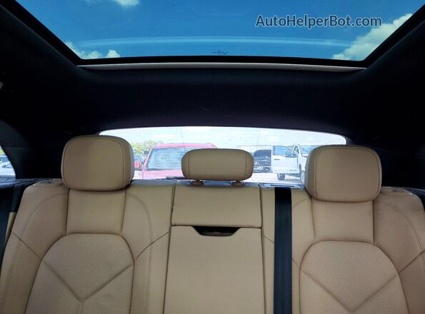 WP1AA2A52TLB00674 2026 PORSCHE MACAN Silver Вид задніх сидінь