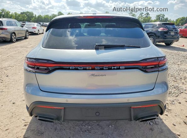 WP1AA2A52TLB00674 2026 PORSCHE MACAN Silver Вид ззаду