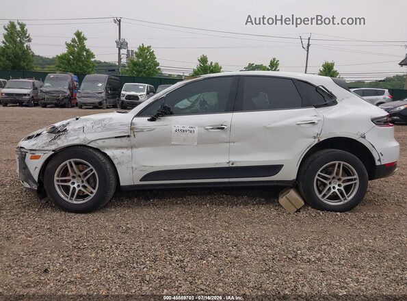 WP1AA2A53JLB02401 2018 PORSCHE MACAN White Rear interior view