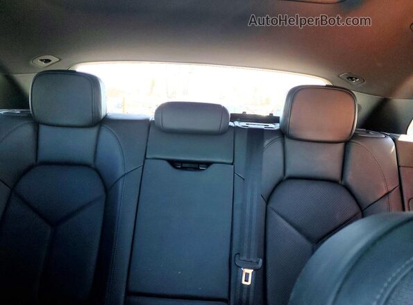 WP1AA2A53JLB24334 2018 PORSCHE MACAN Blue Widok tylnych siedzeń