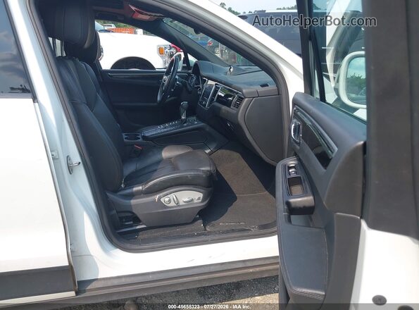 WP1AA2A54JLB07025 2018 PORSCHE MACAN White Սալոնի դիմացի տեսք