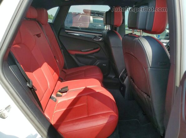 WP1AA2A54MLB15887 2021 PORSCHE MACAN White Вид задньої частини салону