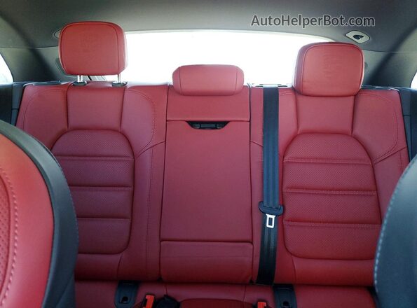 WP1AA2A54TLB02765 2026 PORSCHE MACAN Black Հետևի նստատեղերի տեսք