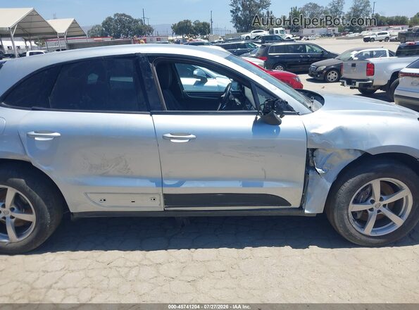 WP1AA2A55MLB06650 2021 PORSCHE MACAN Silver Vista frontal