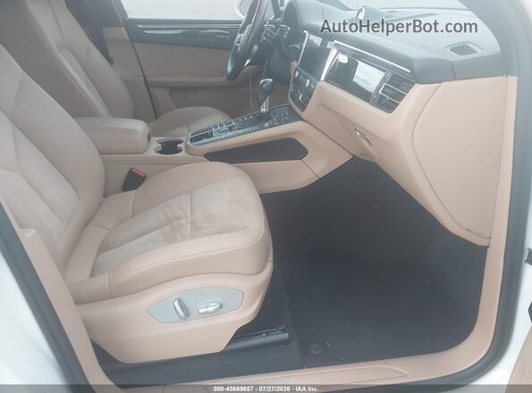WP1AA2A55MLB08690 2021 PORSCHE MACAN White Вид салону спереду