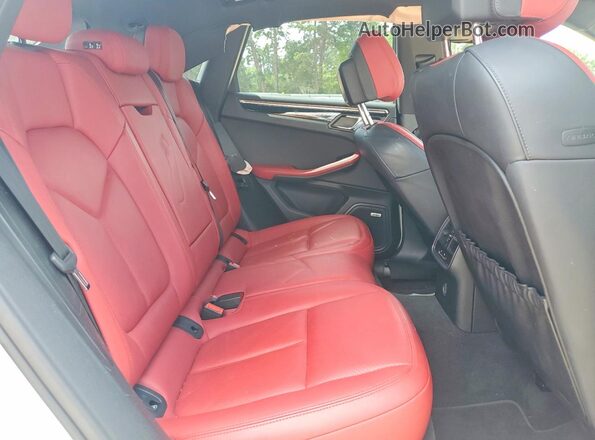 WP1AA2A56KLB07576 2019 PORSCHE MACAN Белый Вид задних сидений
