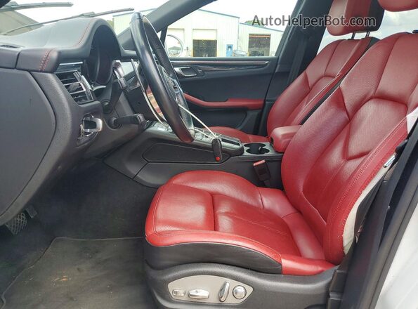 WP1AA2A56KLB07576 2019 PORSCHE MACAN Белый Вид салона спереди