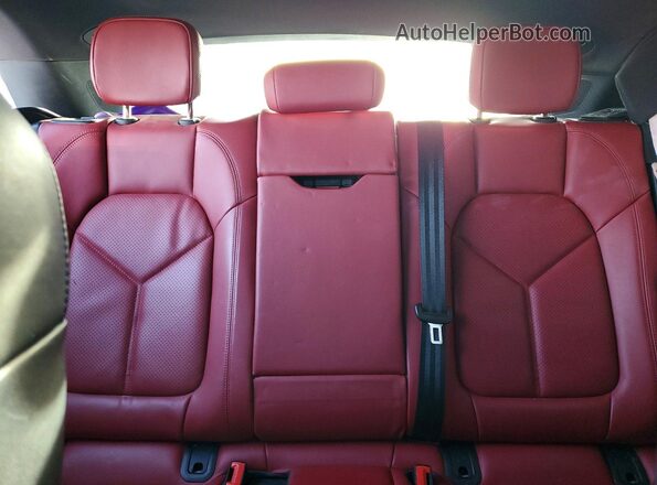 WP1AA2A56RLB19396 2024 PORSCHE MACAN White უკანა სავარძლების ხედი