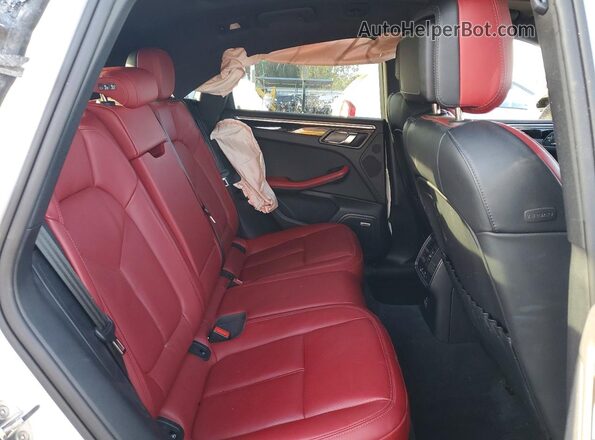 WP1AA2A56RLB19396 2024 PORSCHE MACAN White უკანა სალონის ხედი