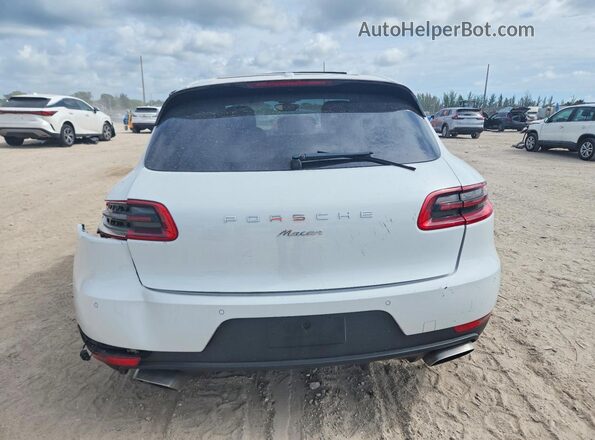 WP1AA2A57JLB13062 2018 PORSCHE MACAN White Rear view