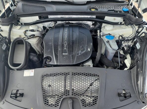 WP1AA2A57JLB13062 2018 PORSCHE MACAN White Engine compartment view