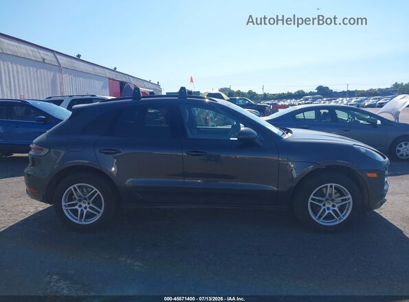 WP1AA2A57KLB00197 2019 PORSCHE MACAN Gray Rear interior view