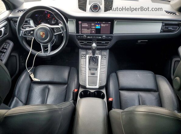 WP1AA2A57LLB02601 2020 PORSCHE MACAN Black Vista del salpicadero