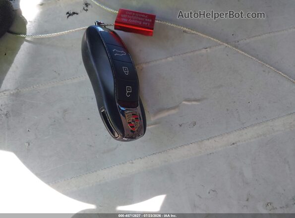 WP1AA2A58KLB05277 2019 PORSCHE MACAN White Widok deski rozdzielczej