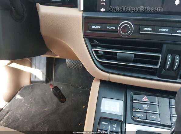 WP1AA2A59MLB08465 2021 PORSCHE MACAN Beige Առջևի վահանակի տեսք
