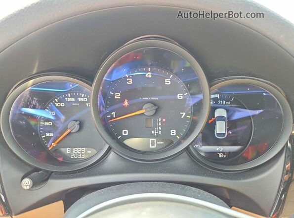 WP1AA2A5XJLB20717 2018 PORSCHE MACAN Red Vista del cuadro de instrumentos